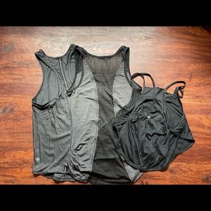 Lululemon tank tops size 4